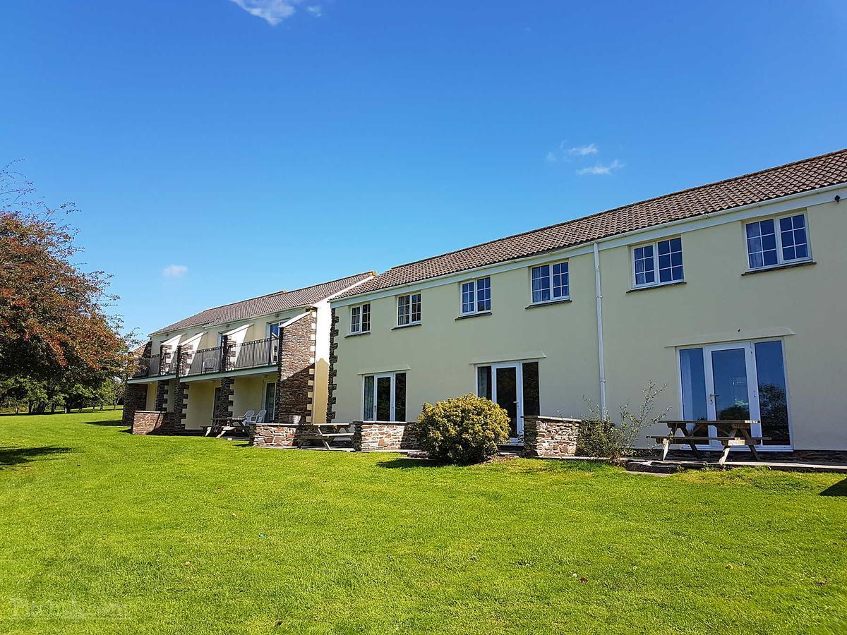 Carvynick Holiday Park Saint Enoder Exterior photo